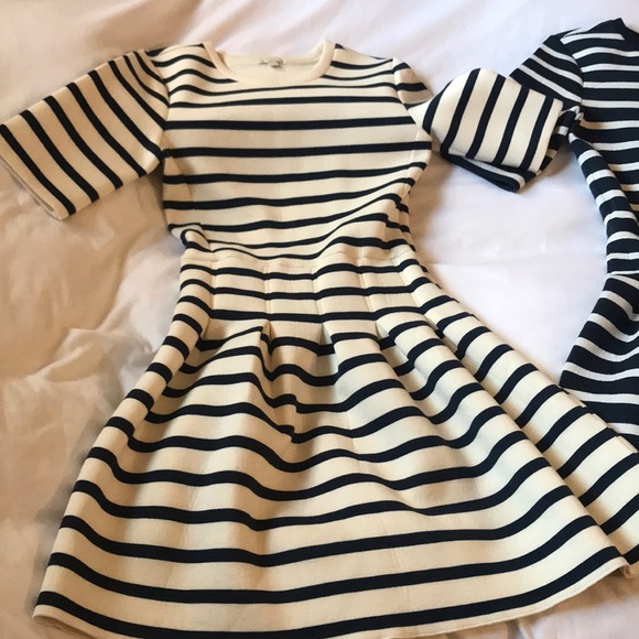 Striped scuba fit n flare dress size 4 (navy blue) - Picture 3 of 7
